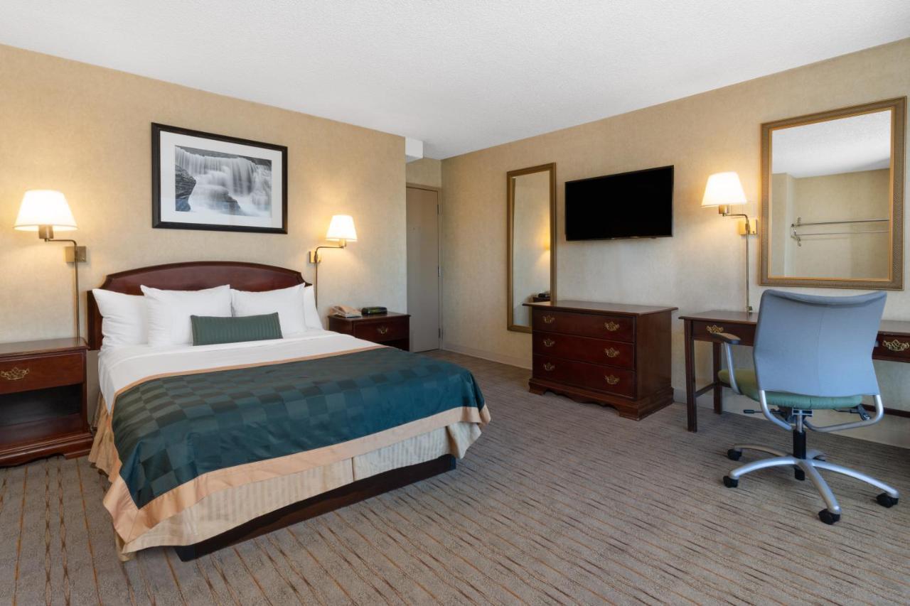 Ramada By Wyndham Reno Hotel & Casino Eksteriør billede