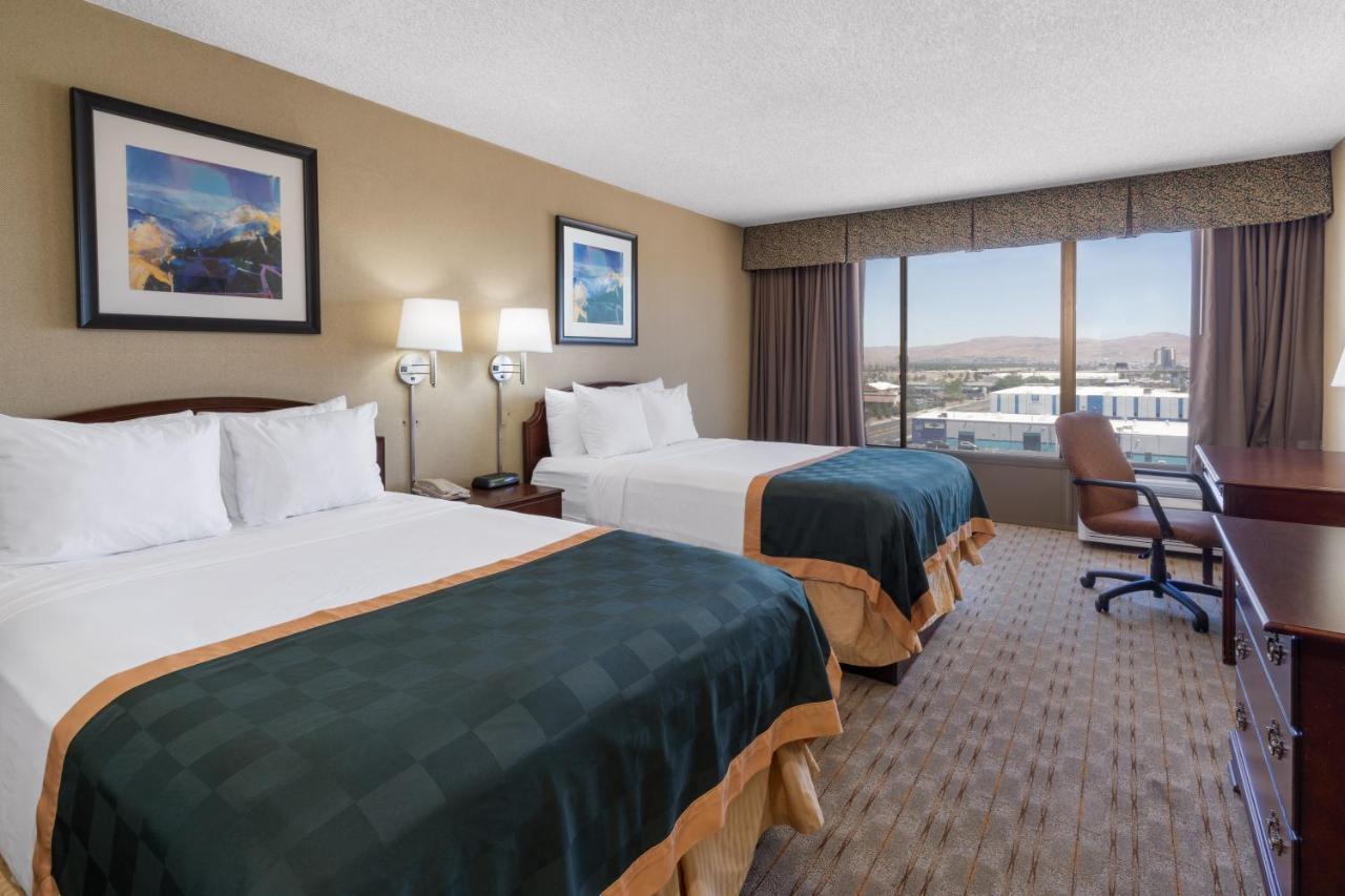 Ramada By Wyndham Reno Hotel & Casino Eksteriør billede