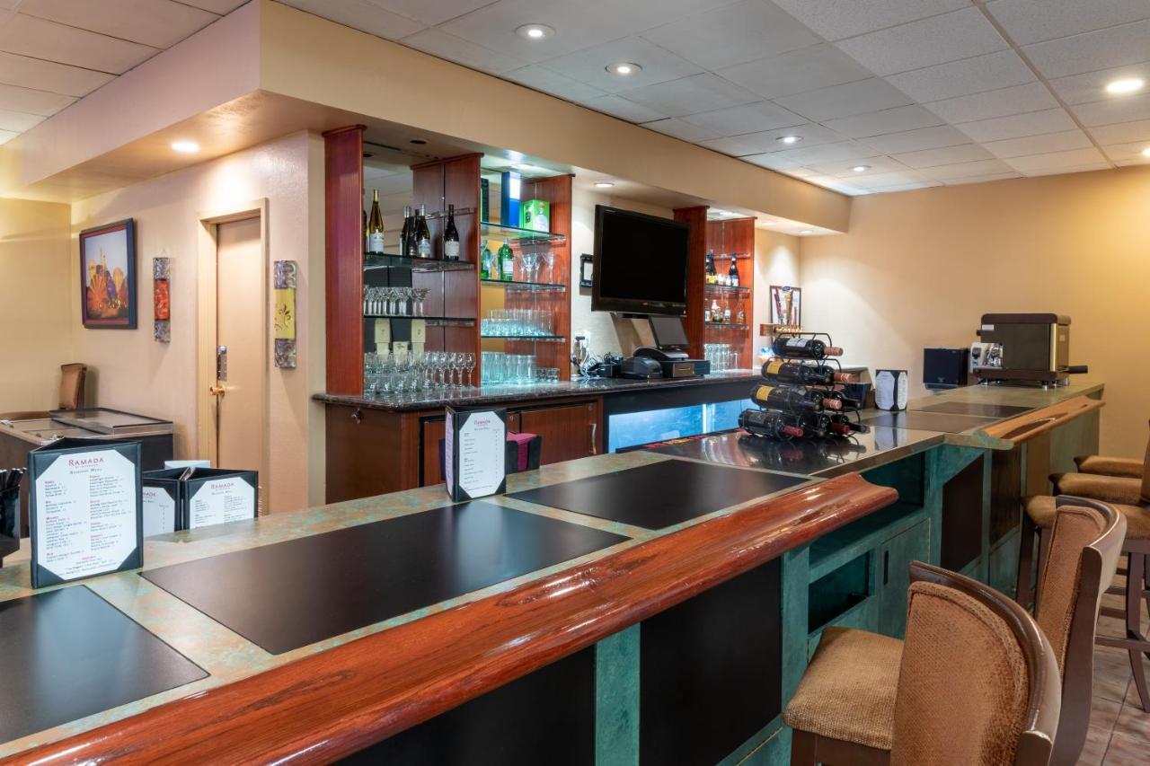 Ramada By Wyndham Reno Hotel & Casino Eksteriør billede