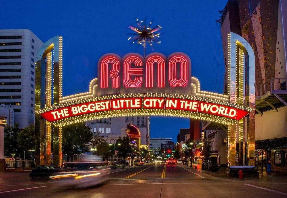 Ramada By Wyndham Reno Hotel & Casino Eksteriør billede
