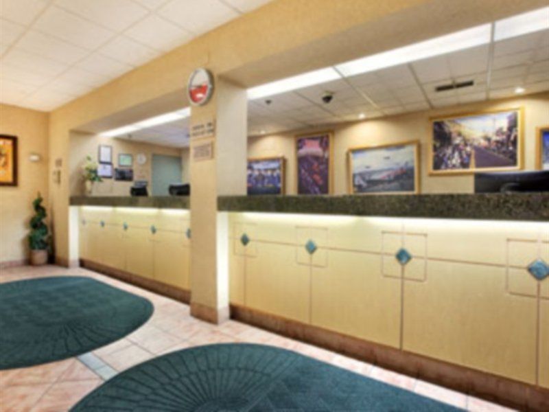 Ramada By Wyndham Reno Hotel & Casino Eksteriør billede